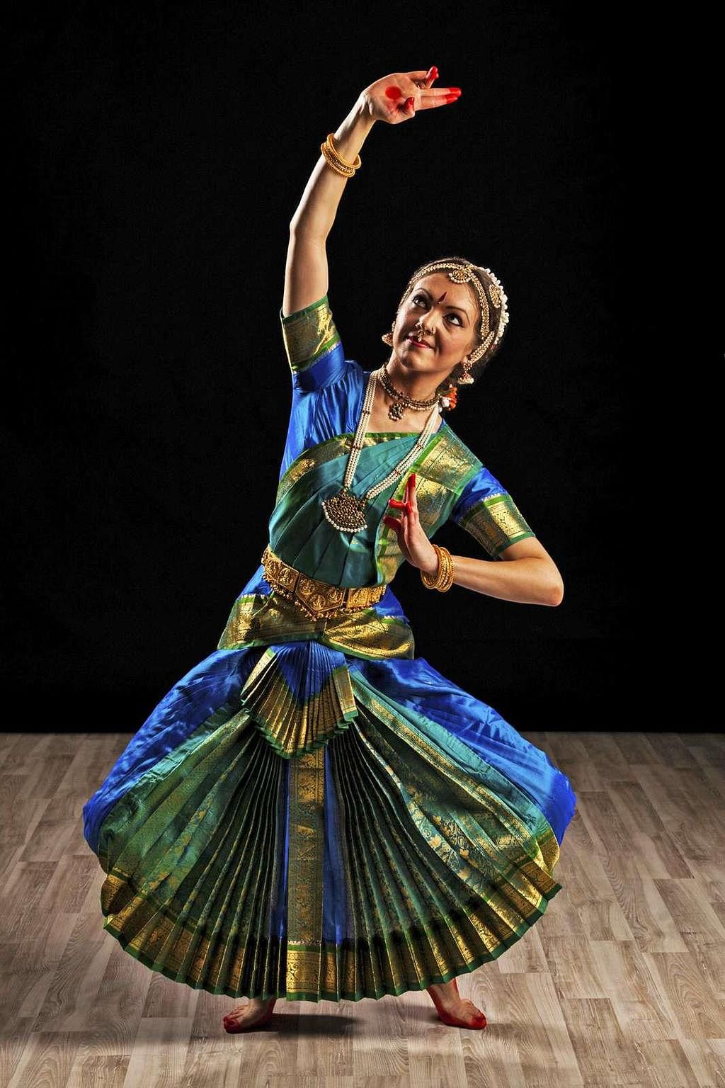 What is the classical dance of Tamil  Nadu?a)kathakalib)Bharatnatyamc)Kuchipudid)OdissiCorrect answer is option  'B'. Can you explain this answer? - EduRev Class 4 Question
