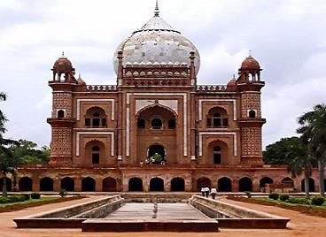 Safdar Jung`s Tomb