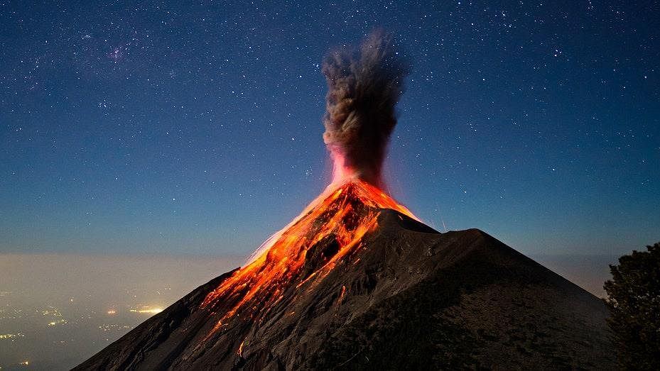 Central American Volcanoes Let Out Spectacular Eruptions | WIRED